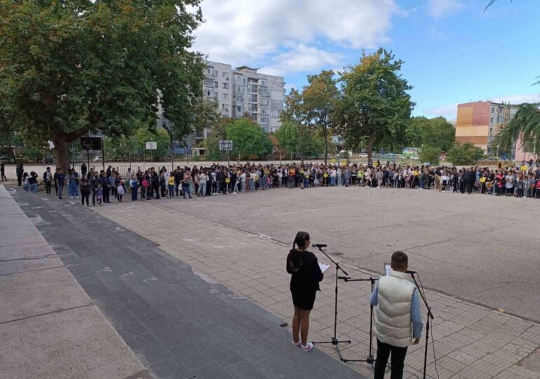 Откриха официално учебната година в "Източен" (ГАЛЕРИЯ)