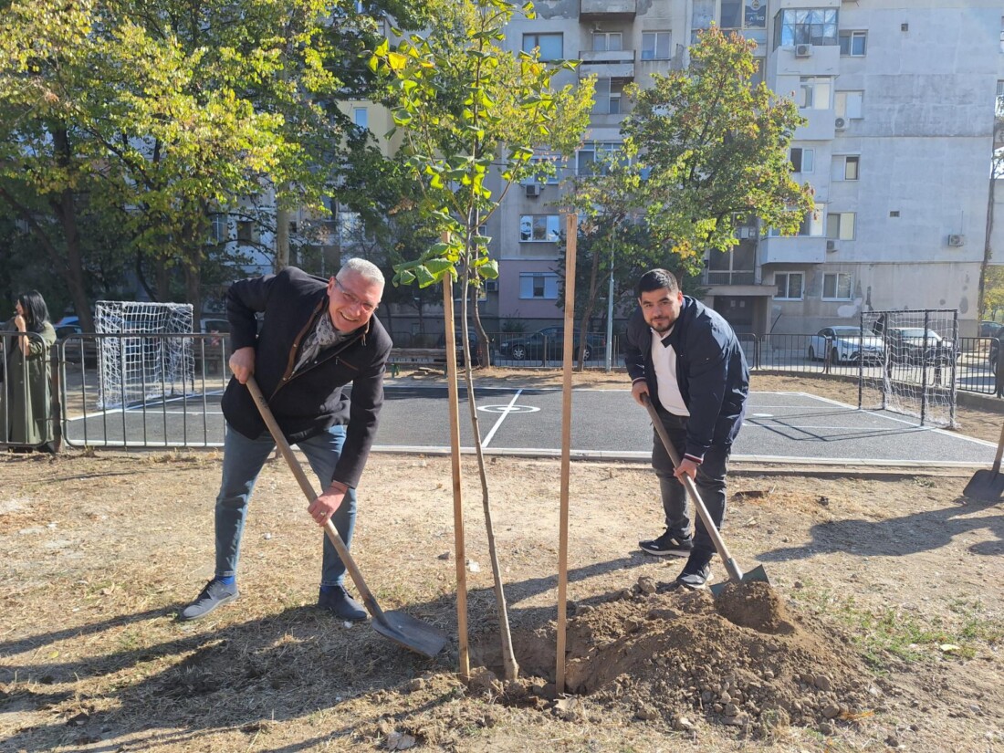 Кметът на „Източен“ откри две нови пространства в района (СНИМКИ)