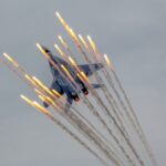 Екшън в небето: Български МиГ-29 прехвана пътнически самолет със сигнал за отвличане над Дунав