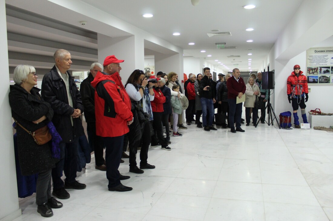 Няколко поколения спасители се събраха за юбилея на ПСС - Отряд Пловдив (СНИМКИ)