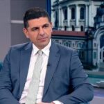 "Защо лъжеш, че съм се навеждал": Ивайло Мирчев в луд скандал с Делян Пеевски пред кабинета му (ВИДЕО) 4 „Защо лъжеш, че съм се навеждал“: Ивайло Мирчев в луд скандал с Делян Пеевски пред кабинета му (ВИДЕО)