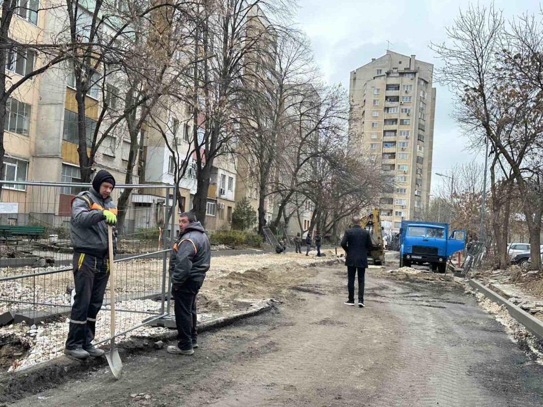 Подменят най-компрометирания водопровод в "Тракия", ремонтът ще продължи до Коледа (СНИМКИ)