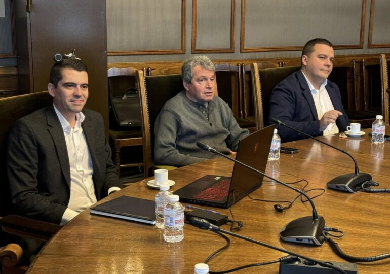 Депутат напуска парламентарната група на "Има такъв народ"