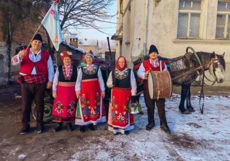 29 бебета ще бъдат благословени на Бабинден в Mаноле, Oбщина Марица отбелязва празника (СНИМКИ)