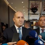 Радев: Гневът от беззаконието ще се стовари върху главите на тези, които го предизвикват 4 Радев: Гневът от беззаконието ще се стовари върху главите на тези, които го предизвикват