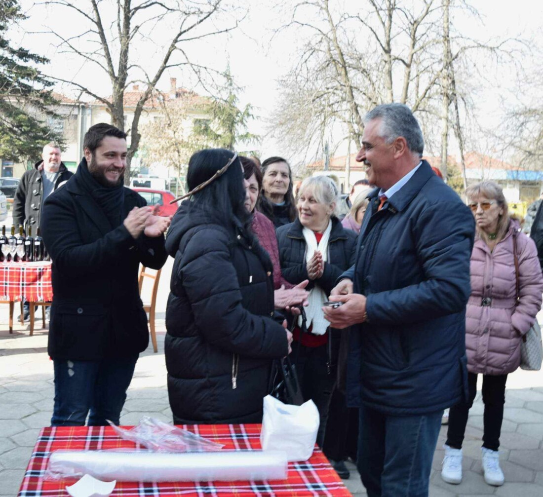 Кметът на Община Марица заряза лозите на Трифон Зарезан в Рогош, Труд и Маноле (СНИМКИ)