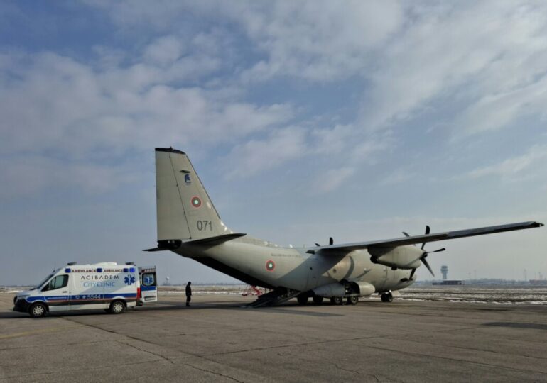 Екипаж от ВВС със самолет „Спартан“ превози медици при донорска ситуация