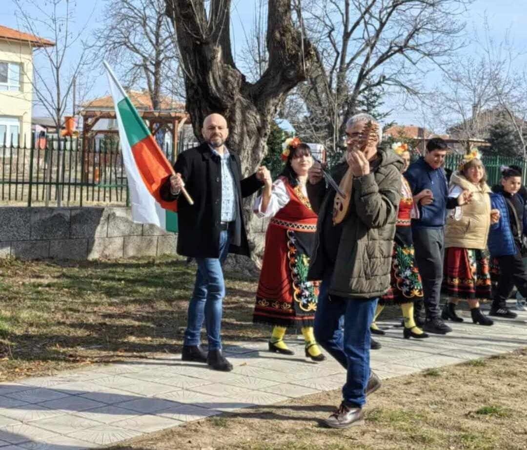 Кметът на Община Марица заряза лозите на Трифон Зарезан в Рогош, Труд и Маноле (СНИМКИ)