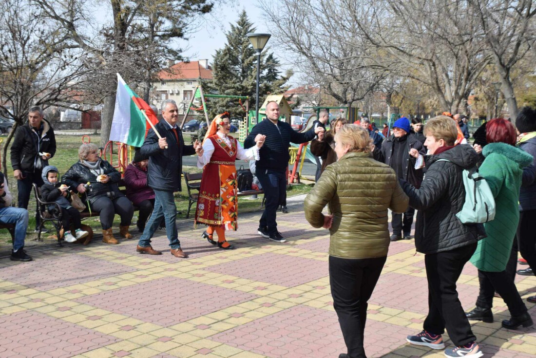 Кметът на Община Марица заряза лозите на Трифон Зарезан в Рогош, Труд и Маноле (СНИМКИ)