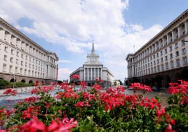 Провали се днешното заседание на парламента