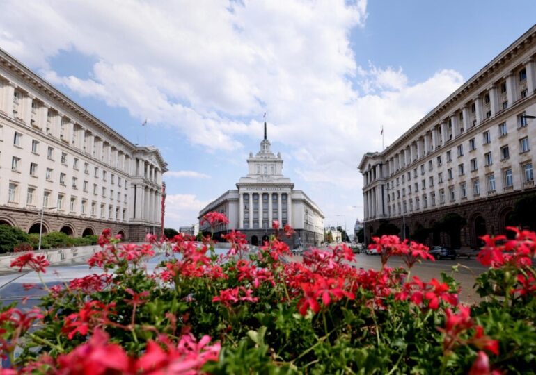 Провали се днешното заседание на парламента