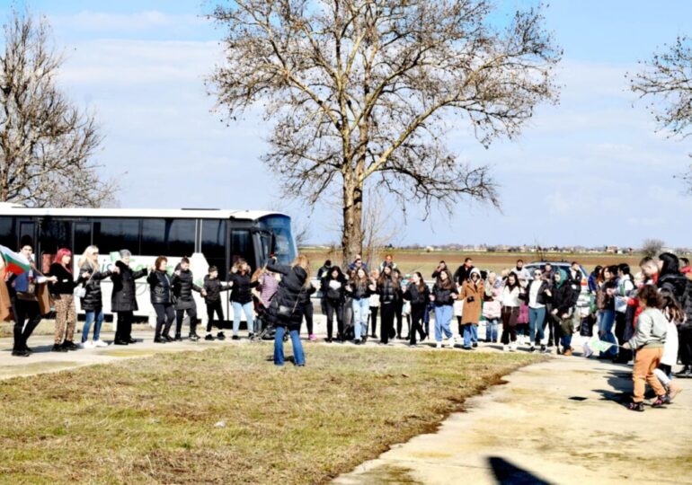 Костиево отбеляза 3 март с патриотично шествие (СНИМКИ)