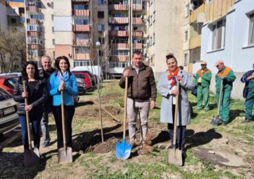 Поредна залесителна акция в "Южен" (СНИМКИ)