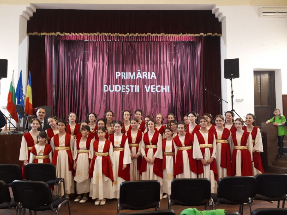 Хор „Евмолпея“ завладя сърцата на българите в Румъния с поредица концерти за 24 май (СНИМКИ)