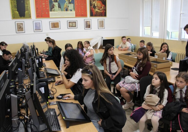 С интересна и занимателна програма НГСЕИ посрещна многобройни гости (СНИМКИ)