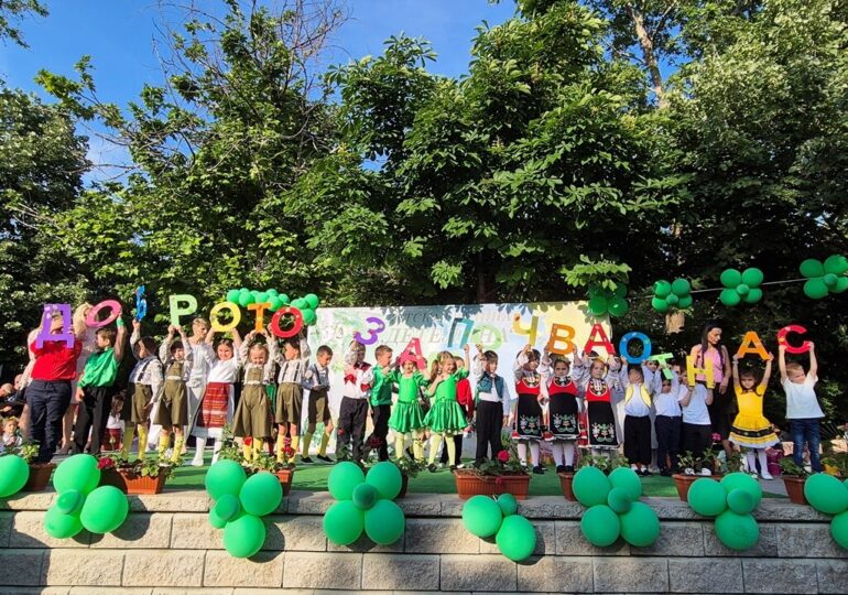 Детска градина „Детелина“ отпразнува 60-годишен юбилей (СНИМКИ)