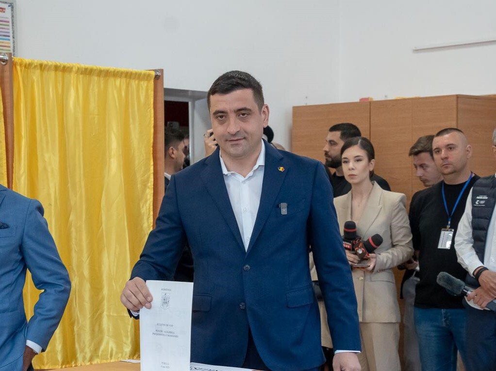 Въпреки че призна поражението: От партията на Симион ще оспорват резултатите от вота в Румъния