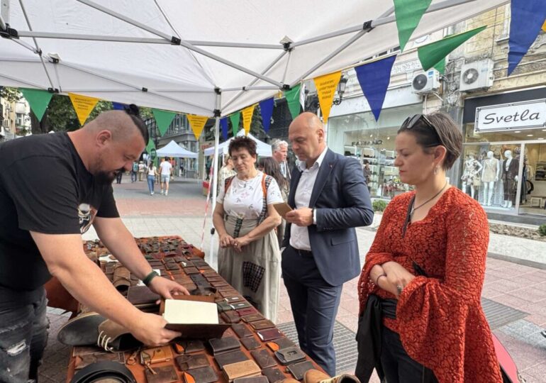 "Традициите на България са живи": Костадин Димитров откри Пролетния панаир на занаятите (СНИМКИ)
