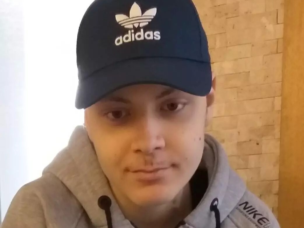 Млад мъж се нуждае от нашата помощ, за да живее