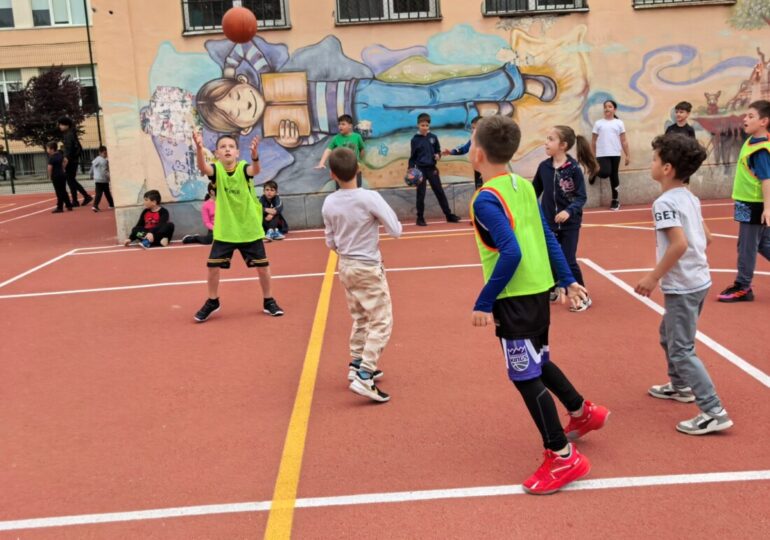 С баскетболен турнир в „Южен“ отбелязаха Деня на българския спорт (СНИМКИ)