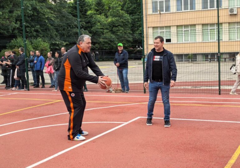 С баскетболен турнир в „Южен“ отбелязаха Деня на българския спорт (СНИМКИ)