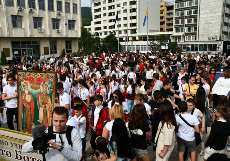 С тържествена програма: Асеновград отбеляза 24-ти май (СНИМКИ)