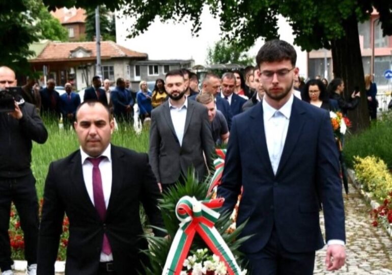 Навръх празника на града: Връчиха званието „Почетен гражданин“ на Асеновград (СНИМКИ)