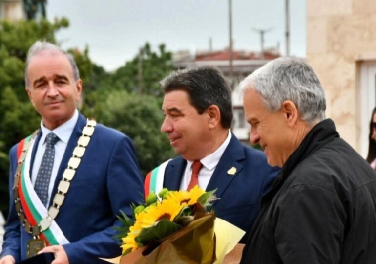 Навръх празника на града: Връчиха званието „Почетен гражданин“ на Асеновград (СНИМКИ)