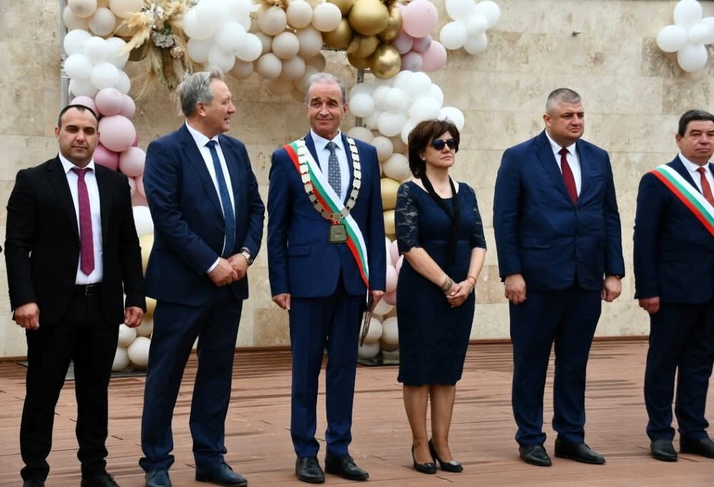 Навръх празника на града: Връчиха званието „Почетен гражданин“ на Асеновград (СНИМКИ)