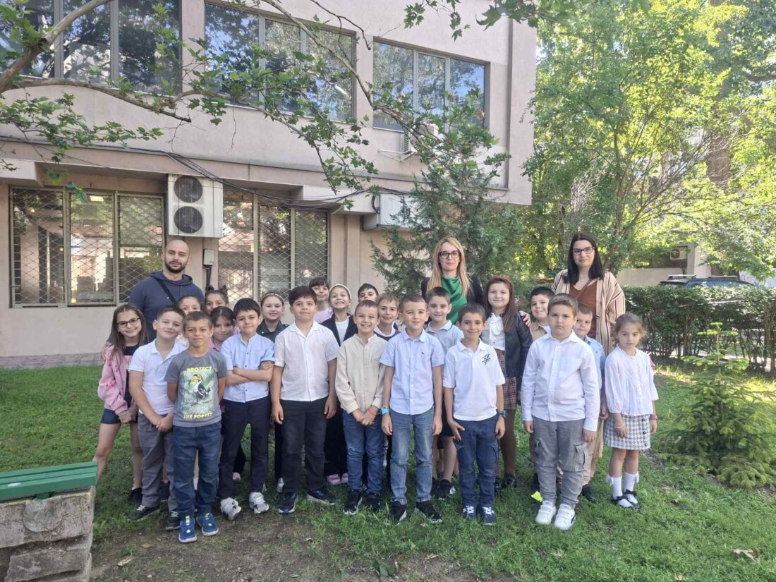 Грамота за специални постижения за Веселина Петкова - преподавател в ОУ „Димитър Димов“ (СНИМКИ)