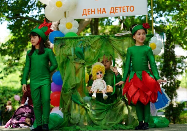 Със събития в двата най-големи парка в района: „Южен“ отпразнува 1 юни (СНИМКИ)