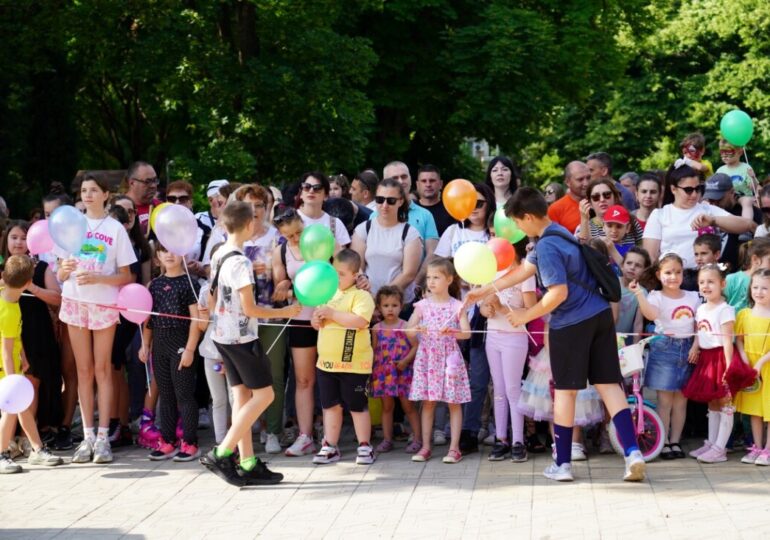 Със събития в двата най-големи парка в района: „Южен“ отпразнува 1 юни (СНИМКИ)