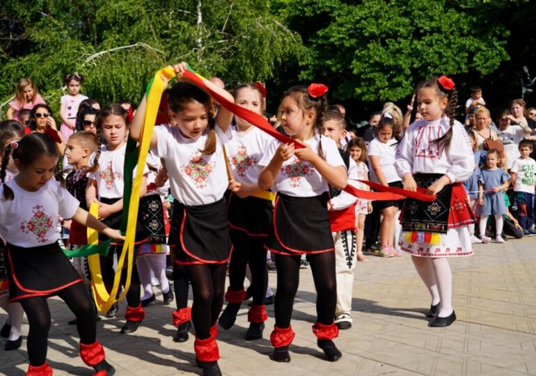 Със събития в двата най-големи парка в района: „Южен“ отпразнува 1 юни (СНИМКИ)