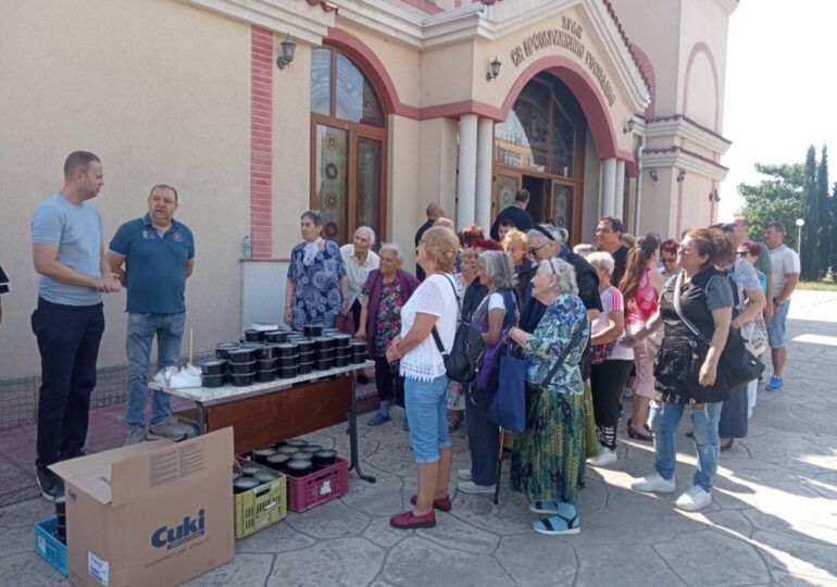 На Петровден: Кметът на район "Тракия" Георги Гатев даде курбан за здраве (СНИМКИ)