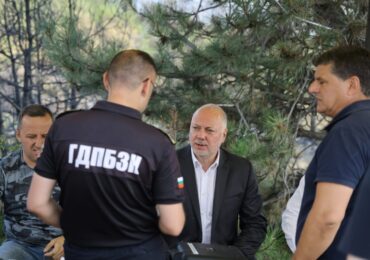 Росен Желязков призова ситуацията с пожарите да не се политизира