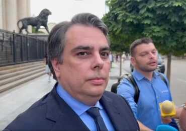 Асен Василев отрече обвиненията: Давам си имунитета, ще съдя Пламенка Димитрова (ВИДЕО)