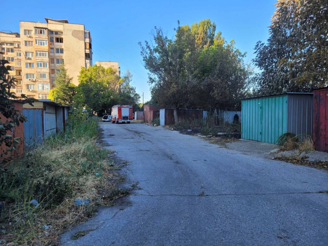 Пожарът в Пазарджик е потушен, вижте какво остана след стихията (СНИМКИ)