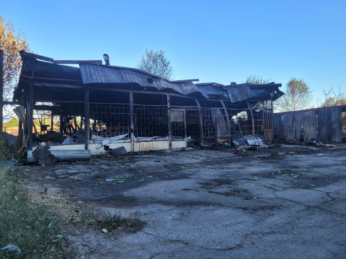 Пожарът в Пазарджик е потушен, вижте какво остана след стихията (СНИМКИ)