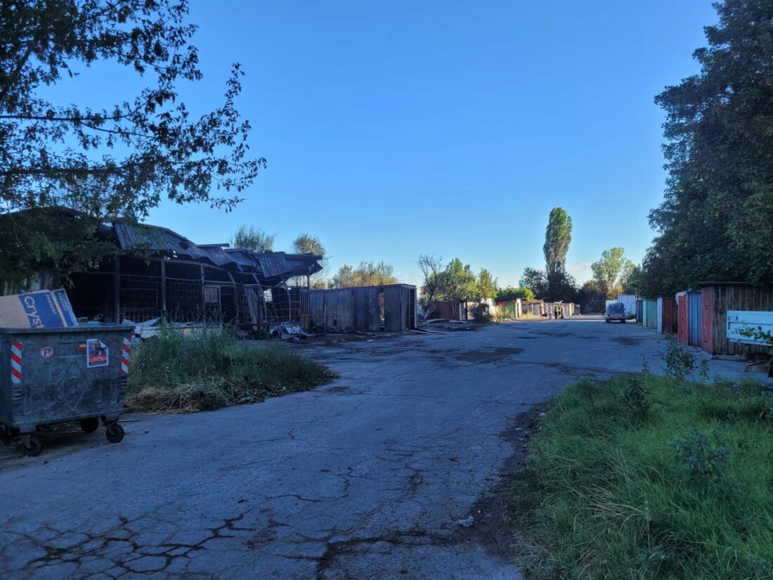 Пожарът в Пазарджик е потушен, вижте какво остана след стихията (СНИМКИ)