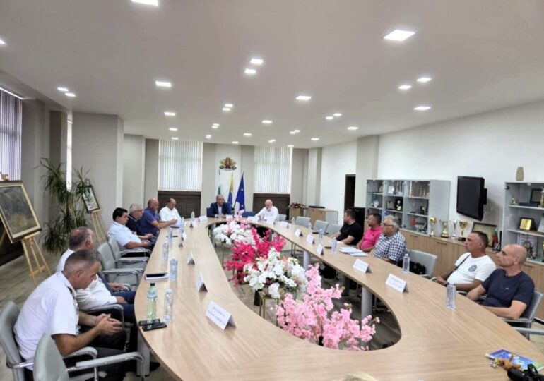 В пожароопасния сезон: Кметът на Асеновград свика Общинския съвет за намаляване на риска от бедствия (СНИМКИ)