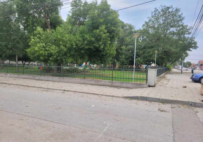 Раковски се възстановява след бурята: Каква е ситуацията в града? (СНИМКИ)