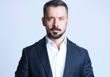 "Не ви ли е някак тъпичко": Кристиян Шкварек с коментар след срещата в Аляска