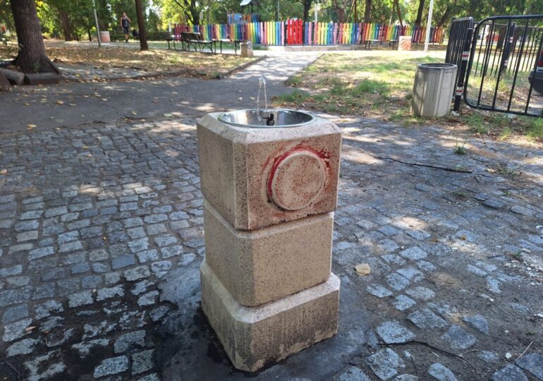 Ремонтираха две чешми в район "Източен" (СНИМКИ)