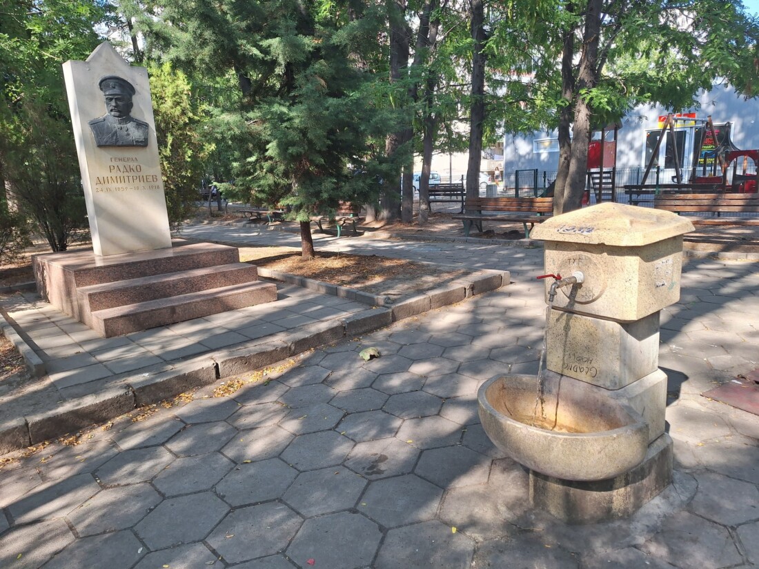 Ремонтираха две чешми в район "Източен" (СНИМКИ)