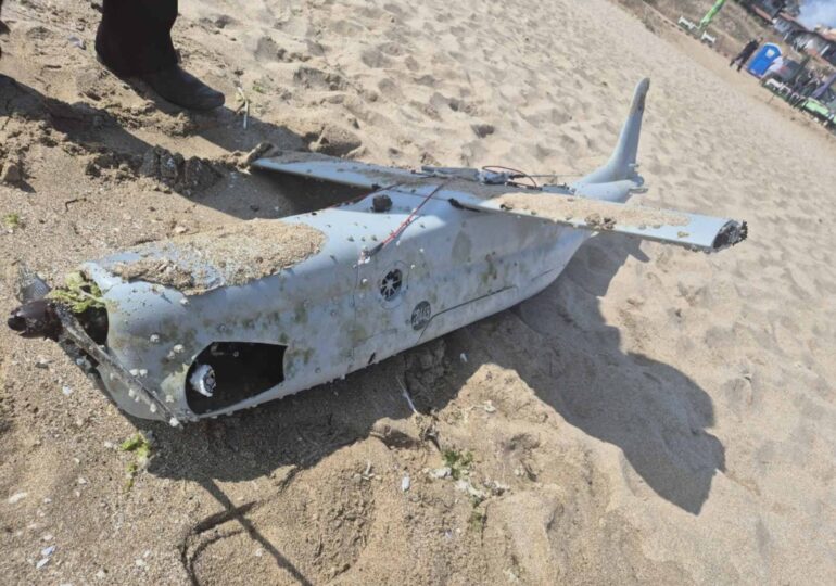 Боен дрон изплува на плажа в Созопол, военни го унищожиха (СНИМКИ)