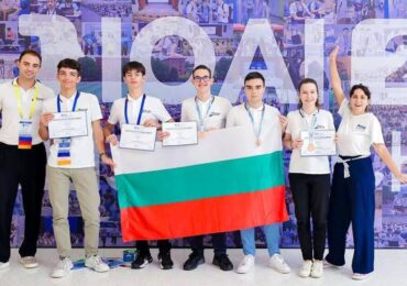 България с три медала от Международната олимпиада по изкуствен интелект
