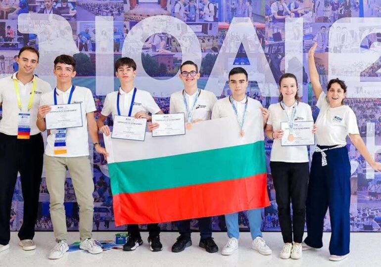 България с три медала от Международната олимпиада по изкуствен интелект