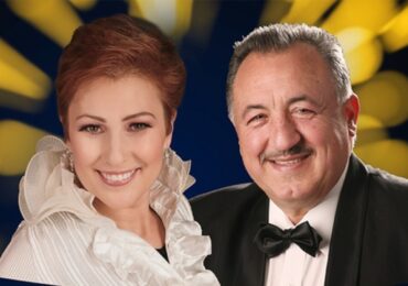 Мая Нешкова пее на Летния театър в Пловдив най-известните песни на Кирил Икономов