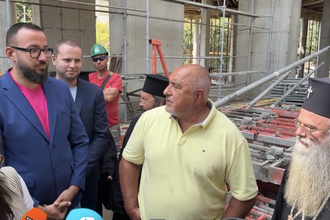 Напредва изграждането на новия православен храм в „Тракия“ (ВИДЕО)