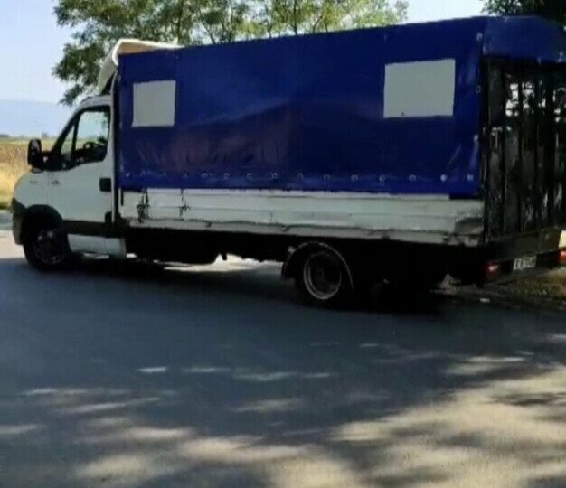 Въпреки забраната: Засякоха нелегален превоз на животни край Пловдив (СНИМКИ)